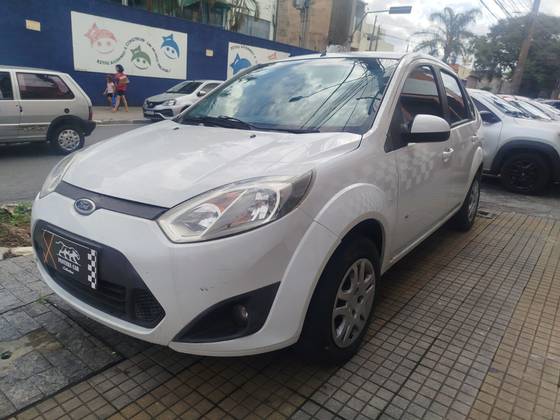 FORD FIESTA 1.6 ROCAM SEDAN 8V FLEX 4P MANUAL